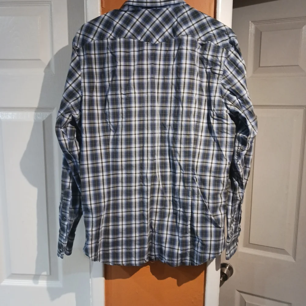 Banana Republic Men's Pearl Snap Blue Plaid Button-down Shirt, Pockets. Size M